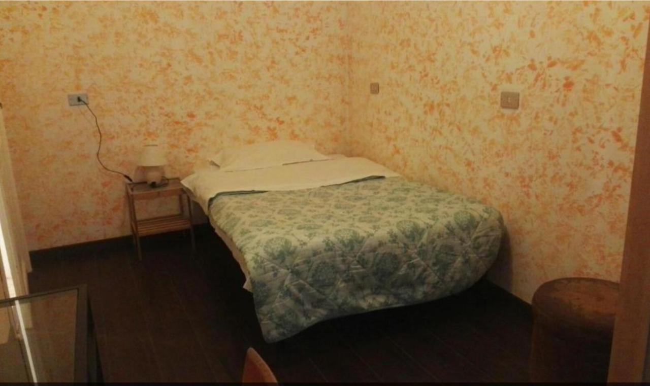 Отель Residenza Laterano Рим Экстерьер фото