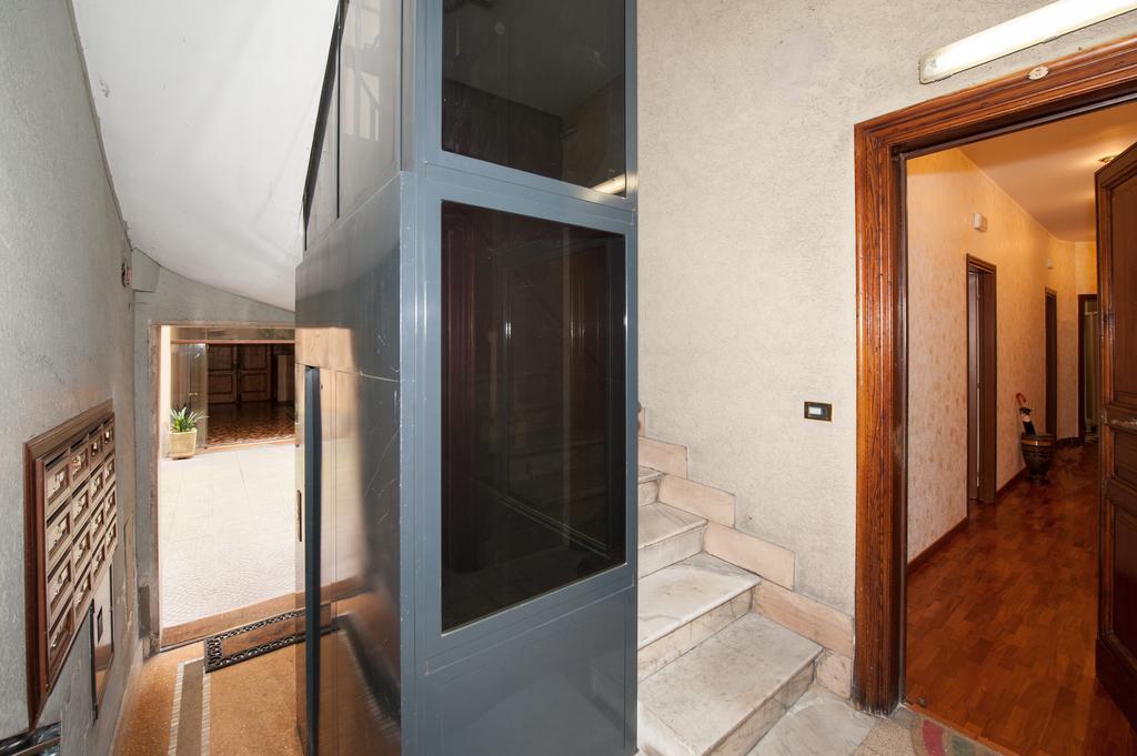 Отель Residenza Laterano Рим Экстерьер фото